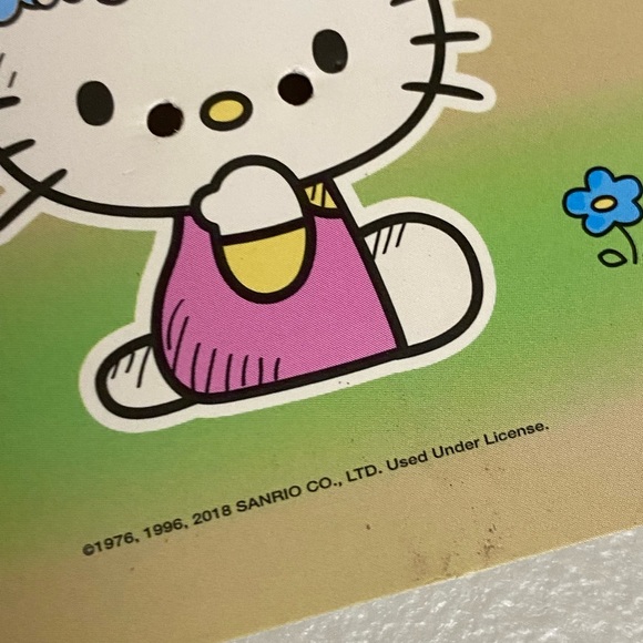 Hello Kitty My Melody Shape Embroidered Brooch Pin - Picture 5 of 7